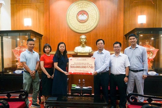 Bitexco và hành trình chia sẻ, lan tỏa yêu thương đến với bà con vùng bão lũ Bitexco và hành trình chia sẻ, lan tỏa yêu thương đến với bà con vùng bão lũ