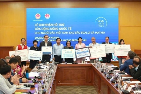 9,7 triệu USD từ bạn bè quốc tế hỗ trợ người dân Việt Nam vượt qua bão Bualoi và Matmo 9,7 triệu USD từ bạn bè quốc tế hỗ trợ người dân Việt Nam vượt qua bão Bualoi và Matmo