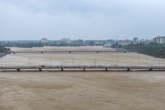 Huế mưa lớn kỷ lục trên 1.600mm, chuyên gia nhận định nguyên nhân Huế mưa lớn kỷ lục trên 1.600mm, chuyên gia nhận định nguyên nhân