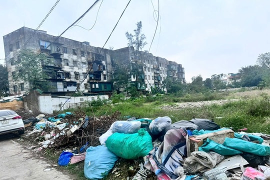 Nghệ An: Hàng loạt bãi rác tự phát mọc lên trong khu dân cư Nghệ An: Hàng loạt bãi rác tự phát mọc lên trong khu dân cư