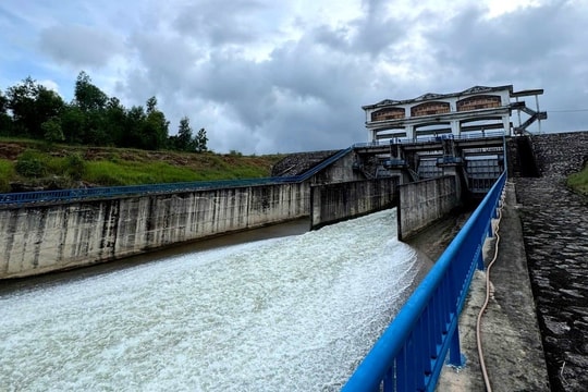 Khánh Hòa siết chặt an toàn hồ chứa trước bão số 13