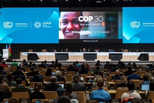 EU duy trì vai trò tiên phong, đạt thỏa thuận mục tiêu khí hậu trước thềm COP30