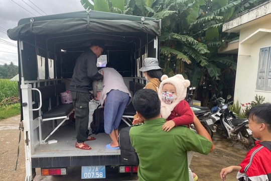 Khẩn trương sơ tán dân khỏi vùng nguy hiểm trước 15 giờ để ứng phó bão số 13