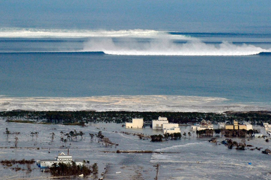 Nhật Bản ban bố cảnh báo sóng thần sau trận động đất mạnh ngoài khơi