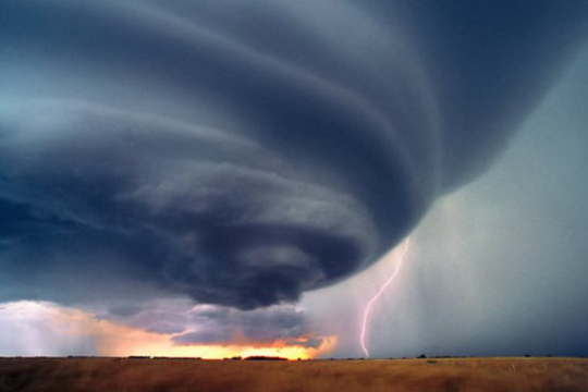 Biến đổi khí hậu góp phần tạo ra “cơn thịnh nộ” của các siêu bão