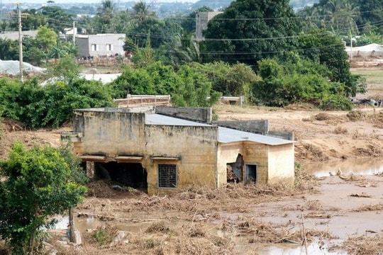 Khởi tố vụ án vỡ hồ chứa nước trên núi Tân Lai, Lâm Đồng