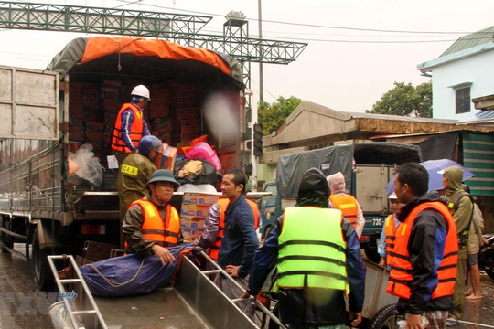 Tập trung cứu hộ, bảo đảm an toàn tính mạng Nhân dân lên trên hết, trước hết