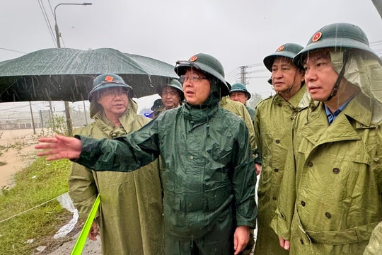 Phó Thủ tướng Hồ Quốc Dũng: Ưu tiên số một là phải di dời người dân