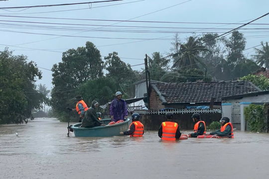 Tập trung tổng lực để cứu người, tuyệt đối không để người dân bị cô lập mà không được cứu giúp kịp thời