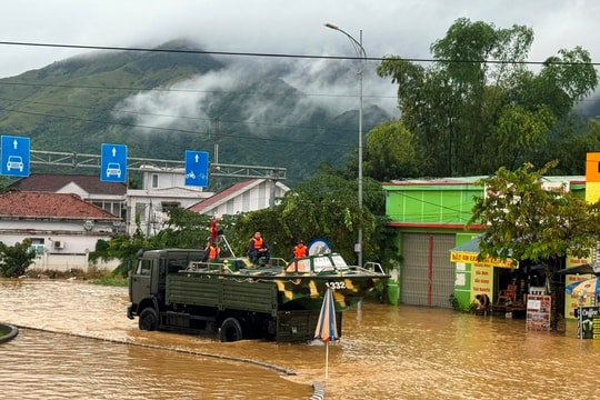 Các tỉnh miền Trung thiệt hại gần 9.000 tỷ đồng vì mưa lũ