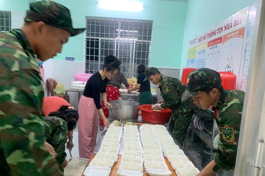 Quân đội phải bằng mọi biện pháp tiếp cận nơi ngập sâu, để kịp thời di dời, sơ tán người dân