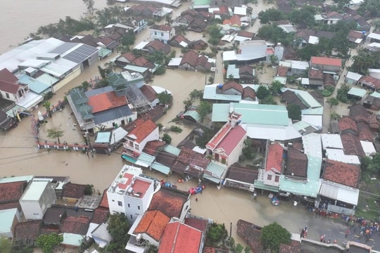 Thủ tướng chỉ đạo loạt giải pháp khắc phục hậu quả mưa lũ lịch sử ở Nam Trung Bộ