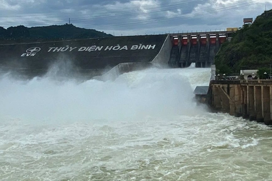Thủy điện Hòa Bình xả lũ, Hà Nội yêu cầu các xã, phường chủ động, khẩn trương ứng phó