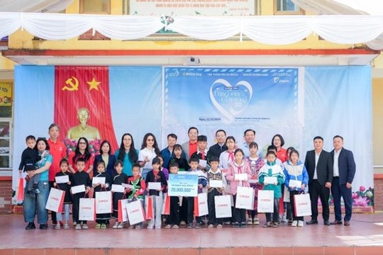 ROX Group ủng hộ quỹ Vì người nghèo TP Hà Nội 500 triệu đồng