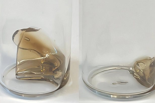 Mỹ sáng chế loại nhựa “hẹn giờ” tự hủy