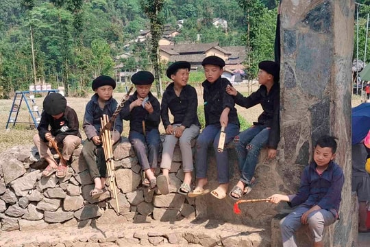 “Vietnam Happy Fest 2025” tái hiện “Con đường hạnh phúc” giữa lòng Thủ đô