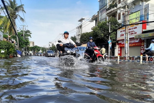 TP.HCM xuất hiện triều cường vượt báo động 3, đề phòng ngập úng trong những ngày tới