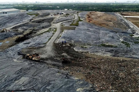 TP.HCM: Điều chỉnh hệ thống thu gom rác do bãi rác Đa Phước chỉ tiếp nhận ban đêm