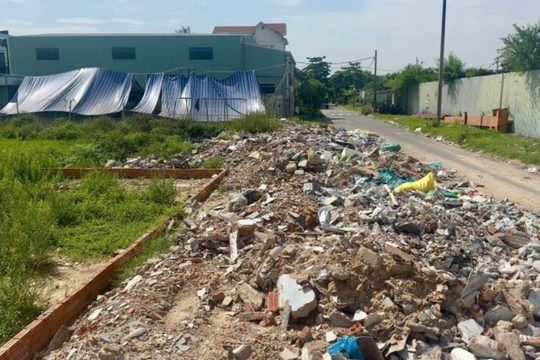 Đà Nẵng tăng cường kiểm soát, xử phạt hành vi đổ trộm rác thải xây dựng