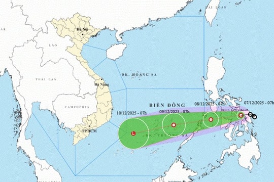 Áp thấp nhiệt đới di chuyển nhanh, khả năng vào Biển Đông trong 24 giờ tới