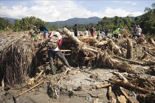 Gần 1.600 người thiệt mạng do thiên tai nghiêm trọng tại Sri Lanka và Indonesia