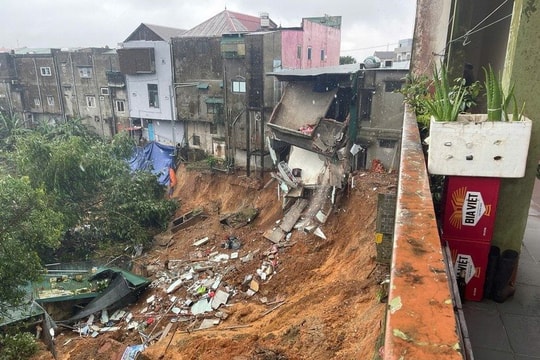 Quảng Trị đề xuất giải pháp xử lý khẩn cấp điểm sụt trượt tại Khe Sanh