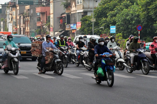 Hà Nội sẽ cân nhắc để không ảnh hưởng sinh kế khi cấm xe xăng