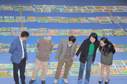 Chung khảo Cuộc thi vẽ tranh Bảo vệ môi trường trong học đường lần thứ hai, chủ đề “Sân trường mơ ước của em"