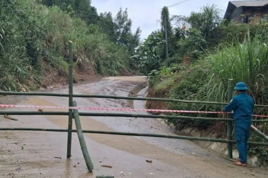 Đà Nẵng công bố tình huống khẩn cấp do sụt lún, nguy cơ sạt lở tại xã Đắc Pring