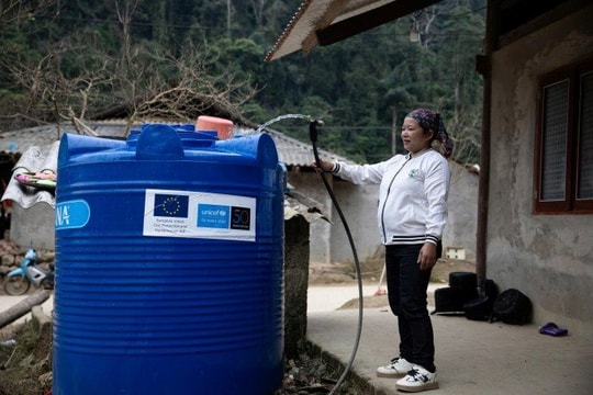 UNICEF hỗ trợ nước sạch cho hàng nghìn người dân vùng thiên tai