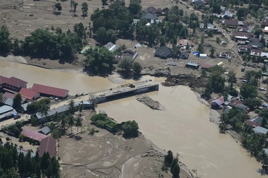 Bão lũ và cháy rừng là thảm họa khí hậu lớn nhất 2025