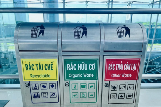 Hà Nội: Người dân có thể bị từ chối thu gom rác nếu không phân loại từ 8/1