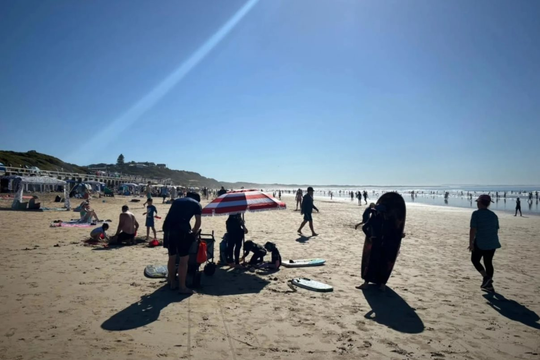 Sóng nhiệt cực đoan “phủ bóng” Australia, hàng loạt thành phố tiệm cận ngưỡng 50°C