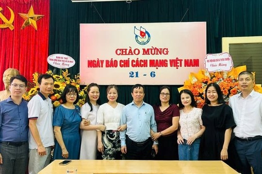 Chào năm 2026: Tạp chí Thanh niên vững bước cùng tuổi trẻ Việt Nam dưới cờ Đảng