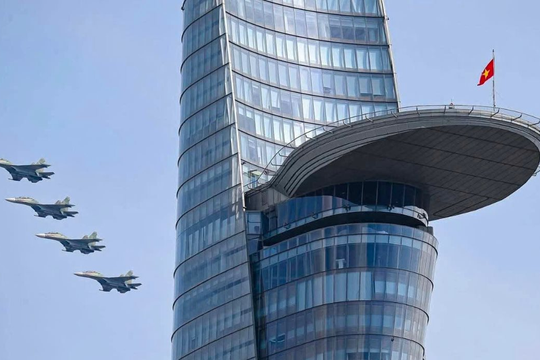 Bitexco Financial Tower – Kiêu hãnh vươn mình cùng niềm tự hào dân tộc