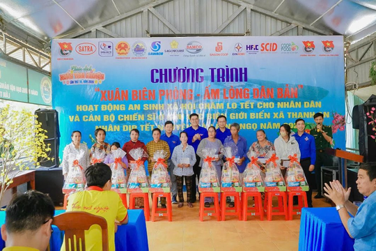 Mang xuân ấm về với Nhân dân xã đảo Thạnh An