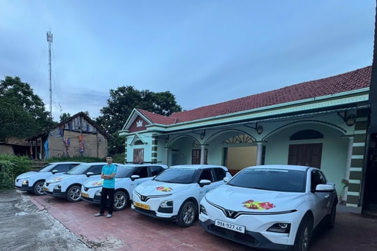 Chuyển từ xe xăng sang VinFast VF 5, tài xế tiết kiệm ngay tới 20 triệu đồng tiền xăng/tháng, đầu tư thêm cả Limo Green