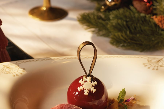 Đến Capella Hanoi dịp cuối năm thưởng thức “The Grand Holiday Show 2025”