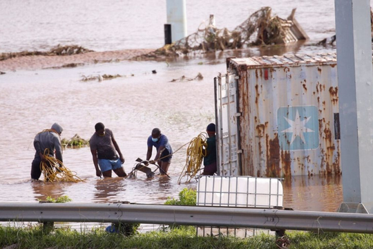 Nam Phi ban bố tình trạng thảm họa quốc gia do lũ lụt nghiêm trọng