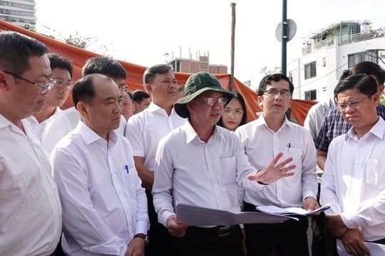 TP Hồ Chí Minh yêu cầu xử lý khẩn cấp sự cố sụt lún bờ kè kênh Tàu Hủ trước Tết