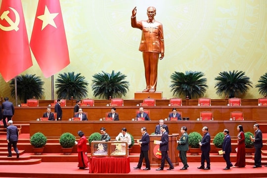 Ban Chấp hành Trung ương Đảng khóa XIV tiến hành Hội nghị lần thứ nhất