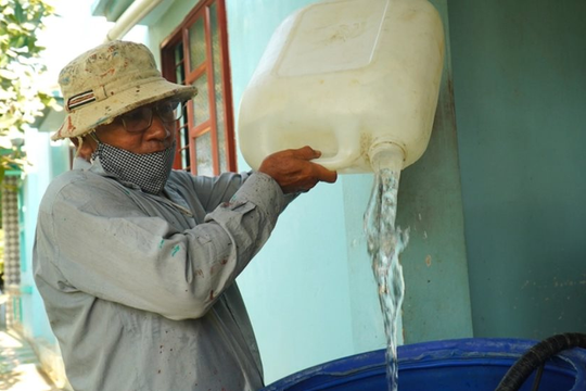 Đồng Tháp phấn đấu đạt 100% hộ dân ở nông thôn được sử dụng nước sạch