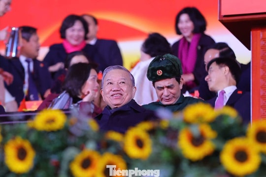 Tổng Bí thư Tô Lâm dự chương trình nghệ thuật đặc biệt "Dưới lá cờ vẻ vang của Đảng”