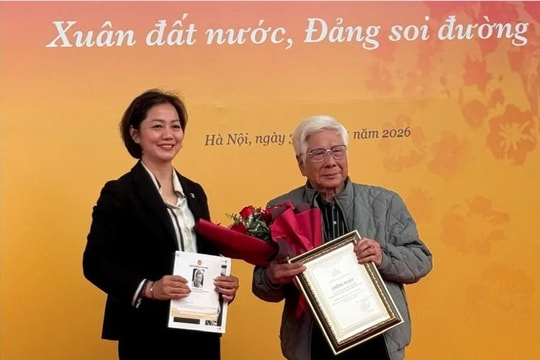 Bảo tàng Báo chí Việt Nam tiếp nhận nhiều kỷ vật chiến trường của các nhà văn, nhà báo