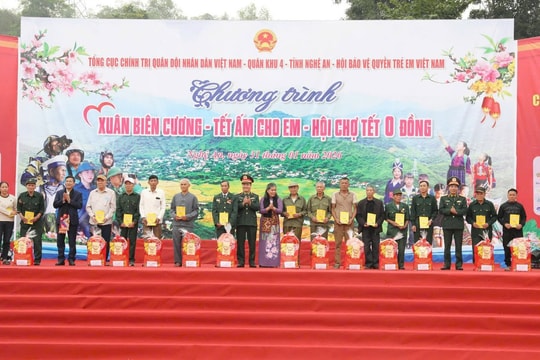Ấm áp chương trình “Xuân biên cương – Tết ấm cho em – Hội chợ Tết 0 đồng” tại Nghệ An