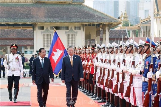 Lễ đón trọng thể Tổng Bí thư Tô Lâm thăm cấp Nhà nước tới Vương quốc Campuchia