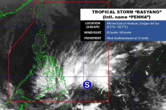 Bão Penha suy yếu thành áp thấp nhiệt đới, hơn 28.000 người Philippines phải sơ tán