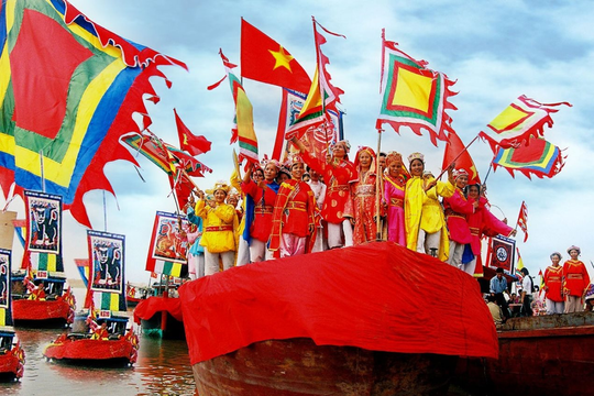 Lễ hội đầu năm và câu chuyện môi trường: Giữ hồn truyền thống trong nhịp sống xanh