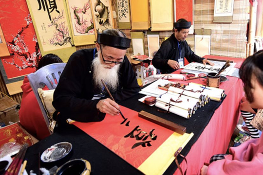 Giữ hồn chữ Việt cho dòng chảy hôm nay