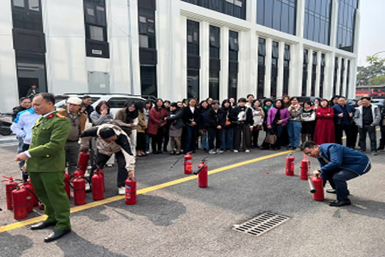 Tuyên truyền PCCC tại trụ sở Báo Thiếu niên Tiền phong và Nhi đồng